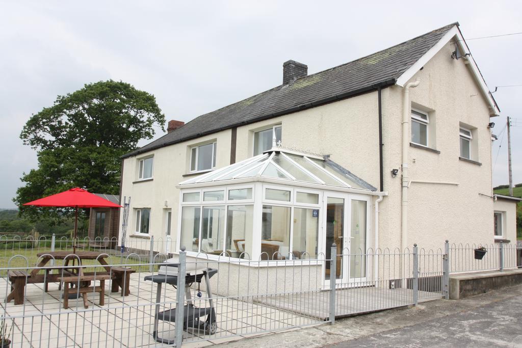 Cob Cottage Tregaron Exterior foto